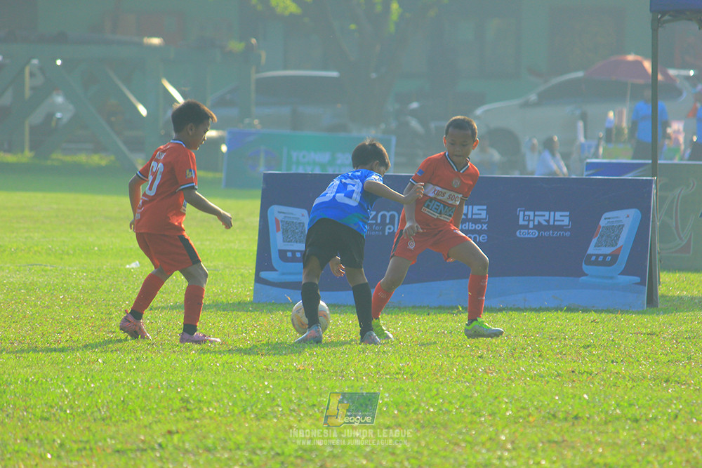 ijl u11 240526 steelford united vs kids soccer family