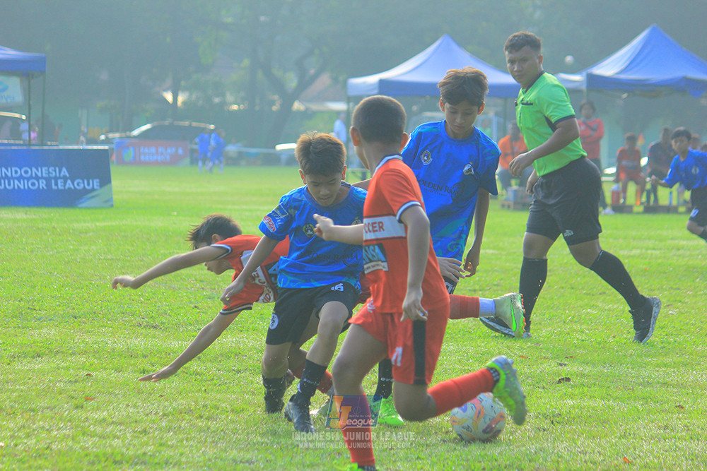 ijl u11 240526 steelford united vs kids soccer family