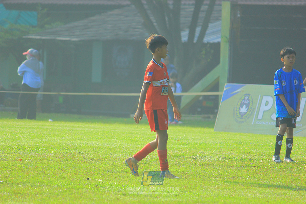 ijl u11 240526 steelford united vs kids soccer family