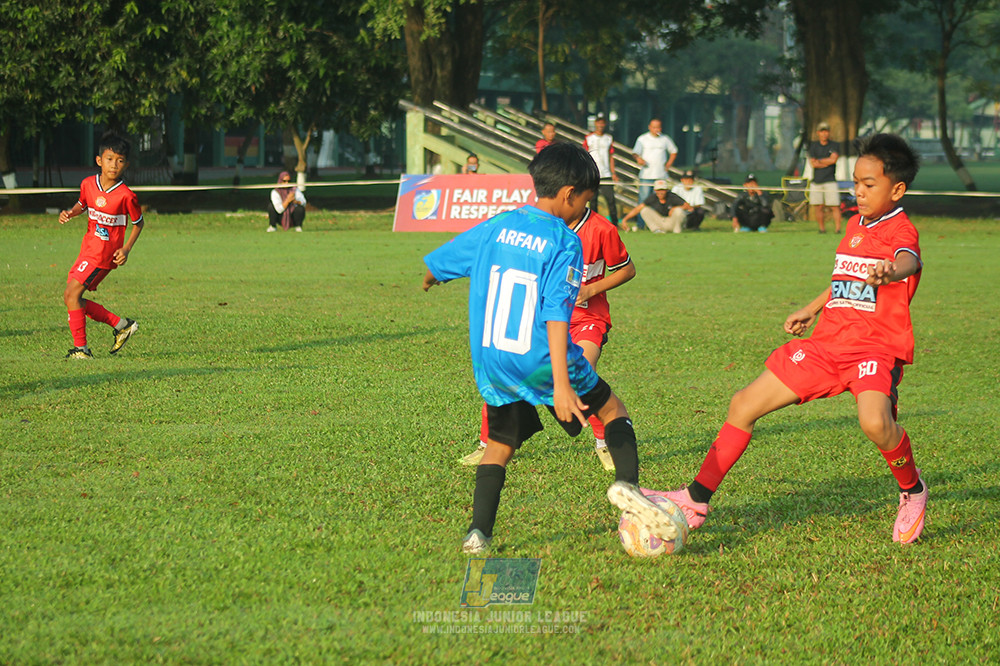 ijl u11 240526 steelford united vs kids soccer family