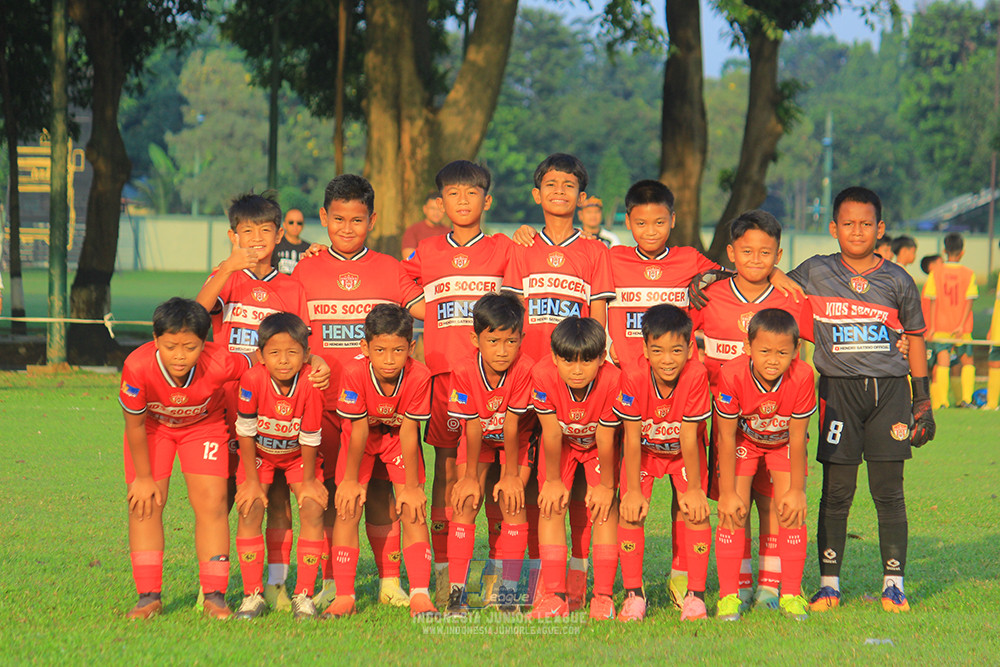ijl u11 240526 steelford united vs kids soccer family