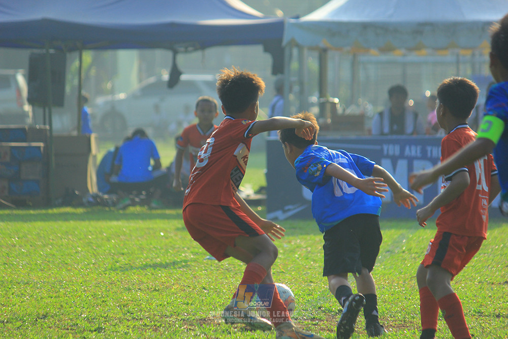 ijl u11 240526 steelford united vs kids soccer family