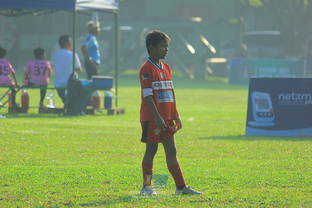 ijl u11 240526 steelford united vs kids soccer family