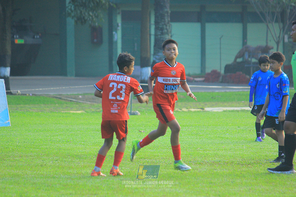 ijl u11 240526 steelford united vs kids soccer family
