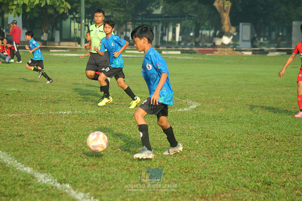 ijl u11 240526 steelford united vs kids soccer family