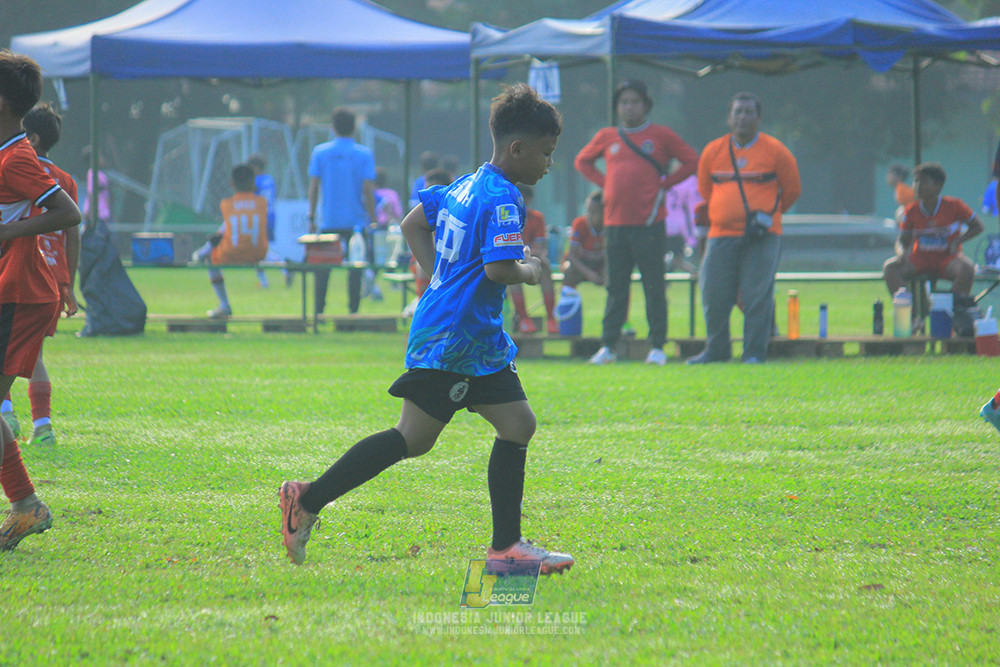 ijl u11 240526 steelford united vs kids soccer family