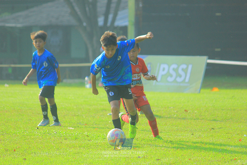 ijl u11 240526 steelford united vs kids soccer family