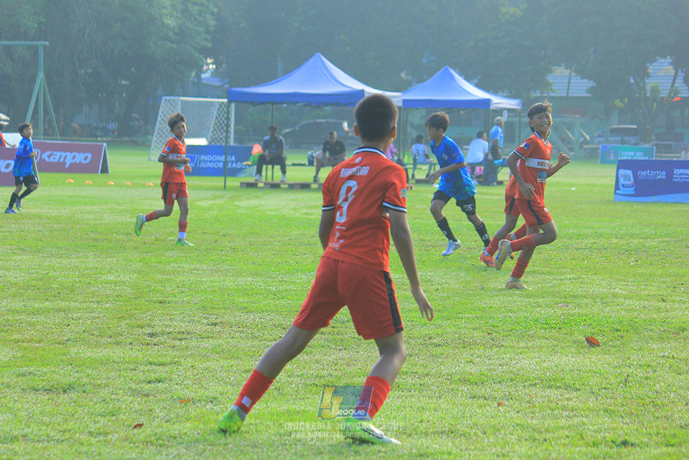ijl u11 240526 steelford united vs kids soccer family