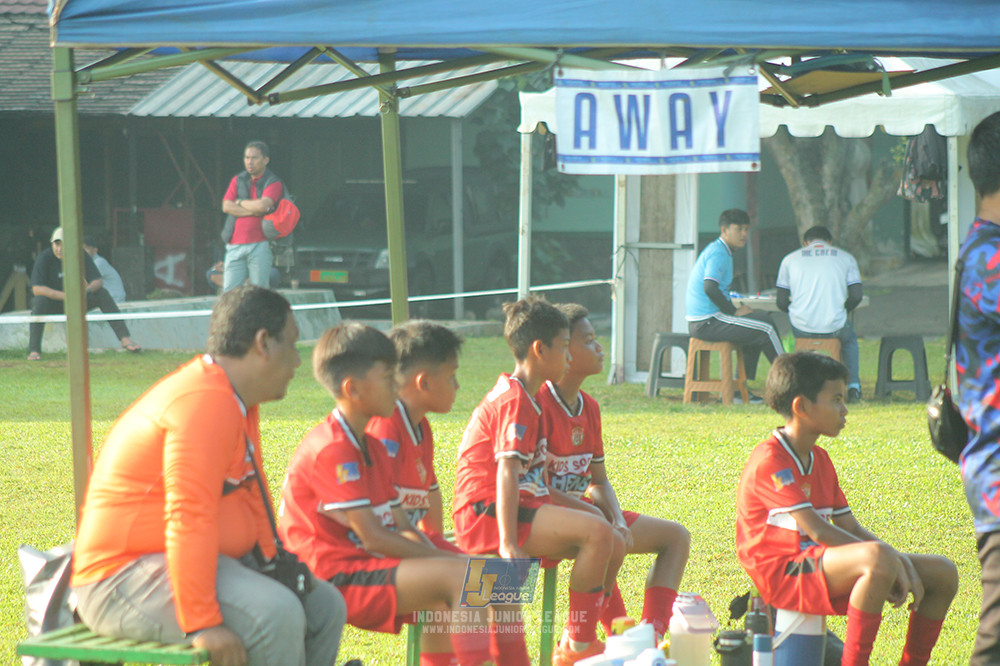 ijl u11 240526 steelford united vs kids soccer family