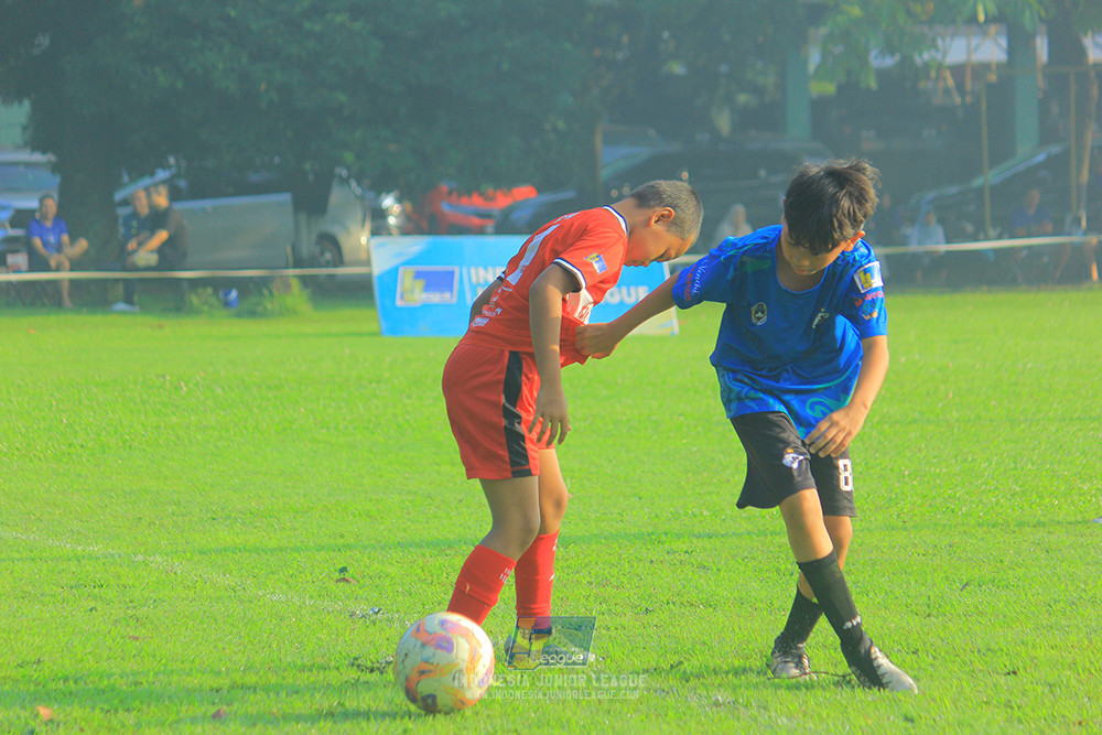 ijl u11 240526 steelford united vs kids soccer family