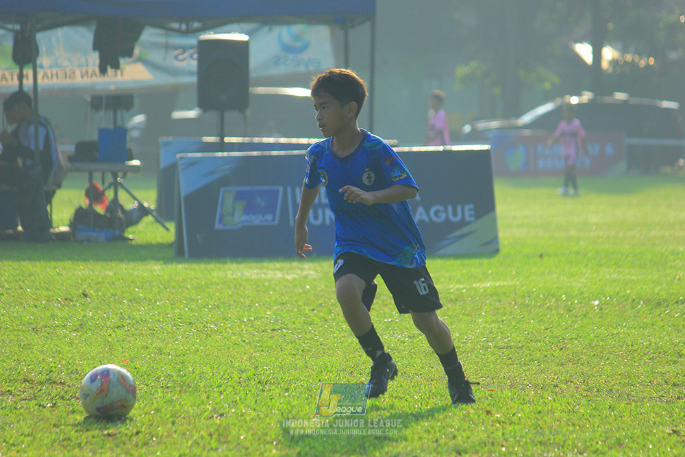 ijl u11 240526 steelford united vs kids soccer family