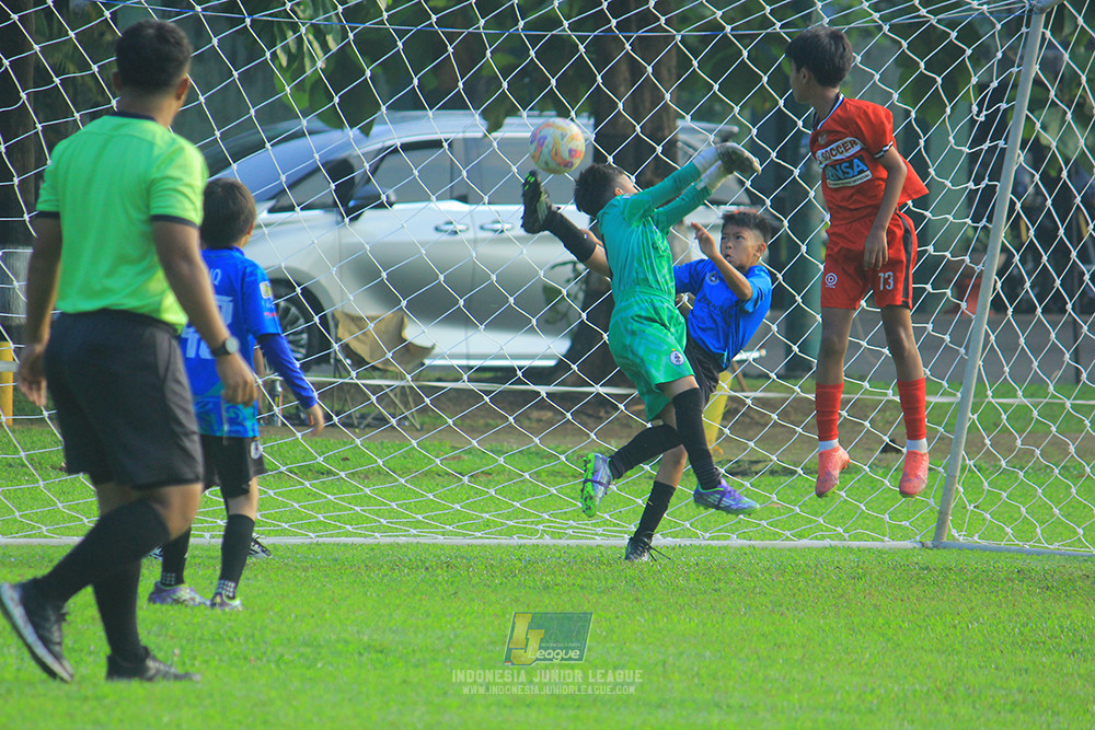ijl u11 240526 steelford united vs kids soccer family