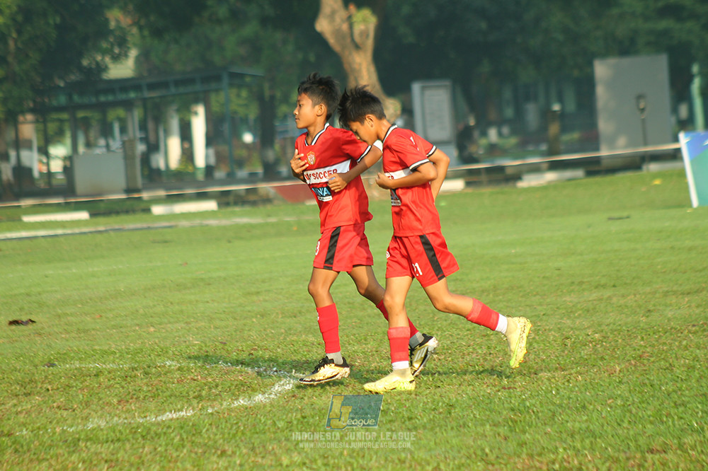 ijl u11 240526 steelford united vs kids soccer family
