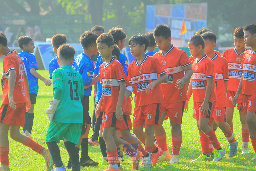 ijl u11 240526 steelford united vs kids soccer family