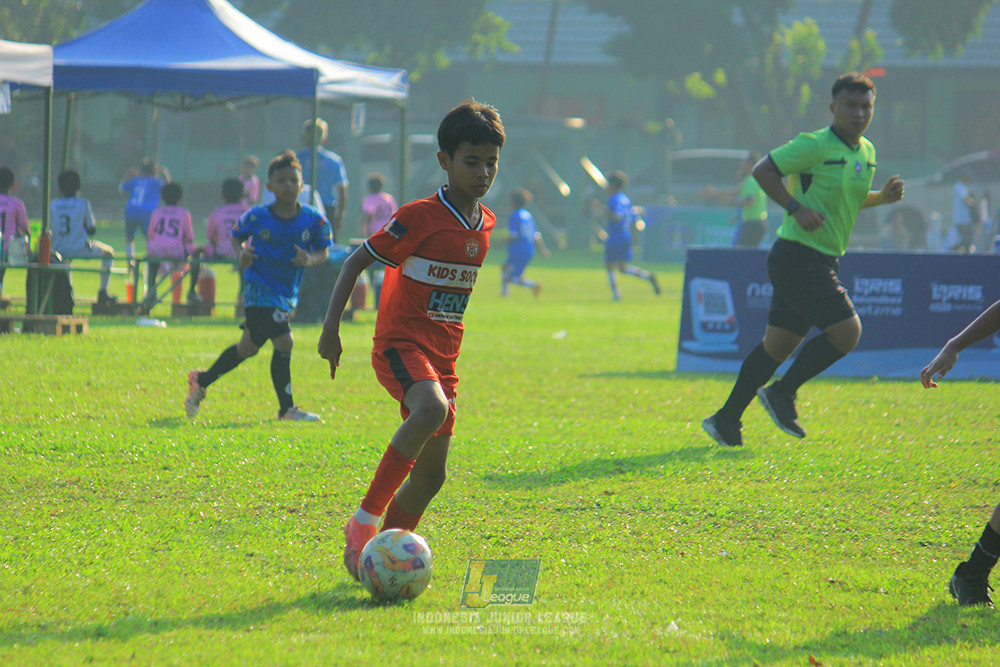 ijl u11 240526 steelford united vs kids soccer family