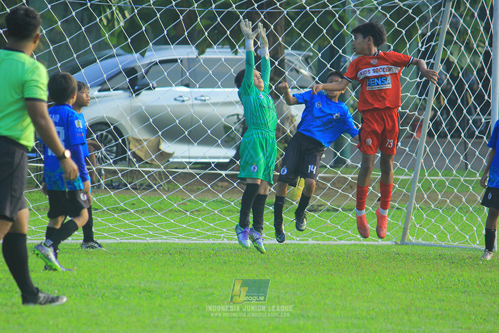 ijl u11 240526 steelford united vs kids soccer family