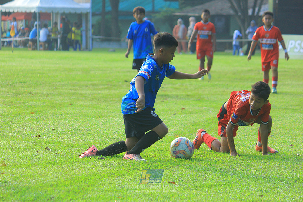 ijl u11 240526 steelford united vs kids soccer family
