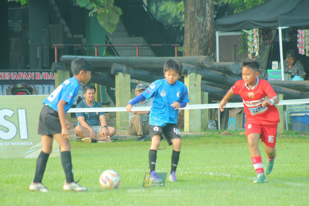 ijl u11 240526 steelford united vs kids soccer family