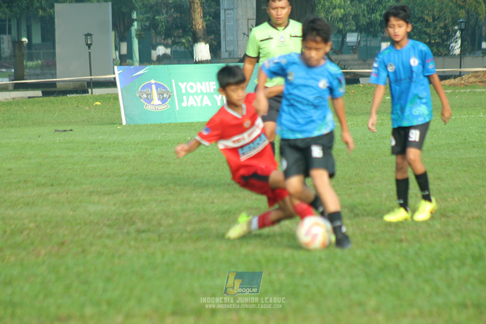 ijl u11 240526 steelford united vs kids soccer family