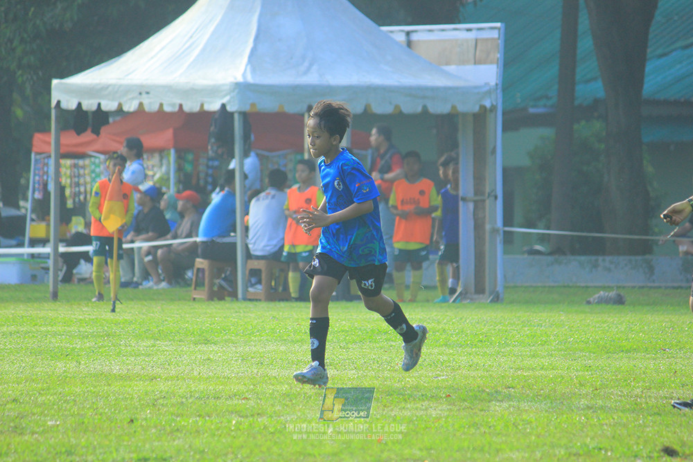 ijl u11 240526 steelford united vs kids soccer family