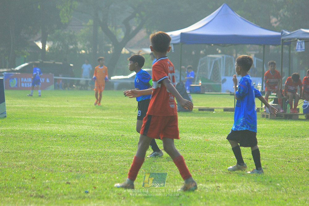 ijl u11 240526 steelford united vs kids soccer family
