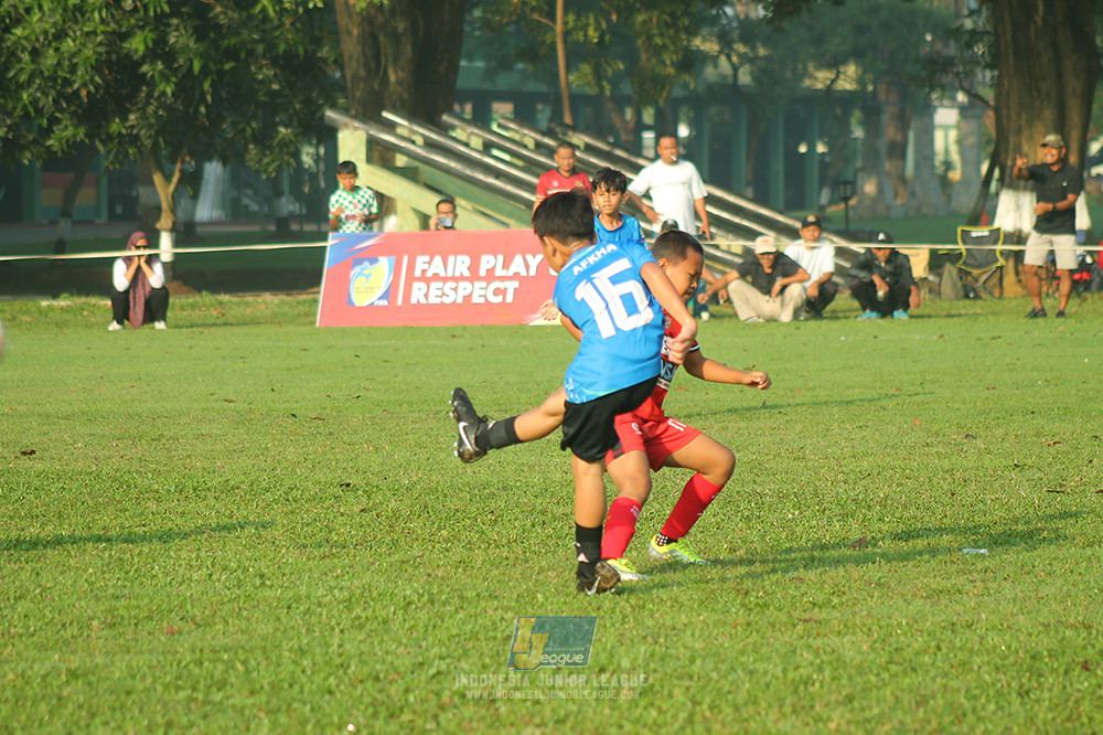 ijl u11 240526 steelford united vs kids soccer family