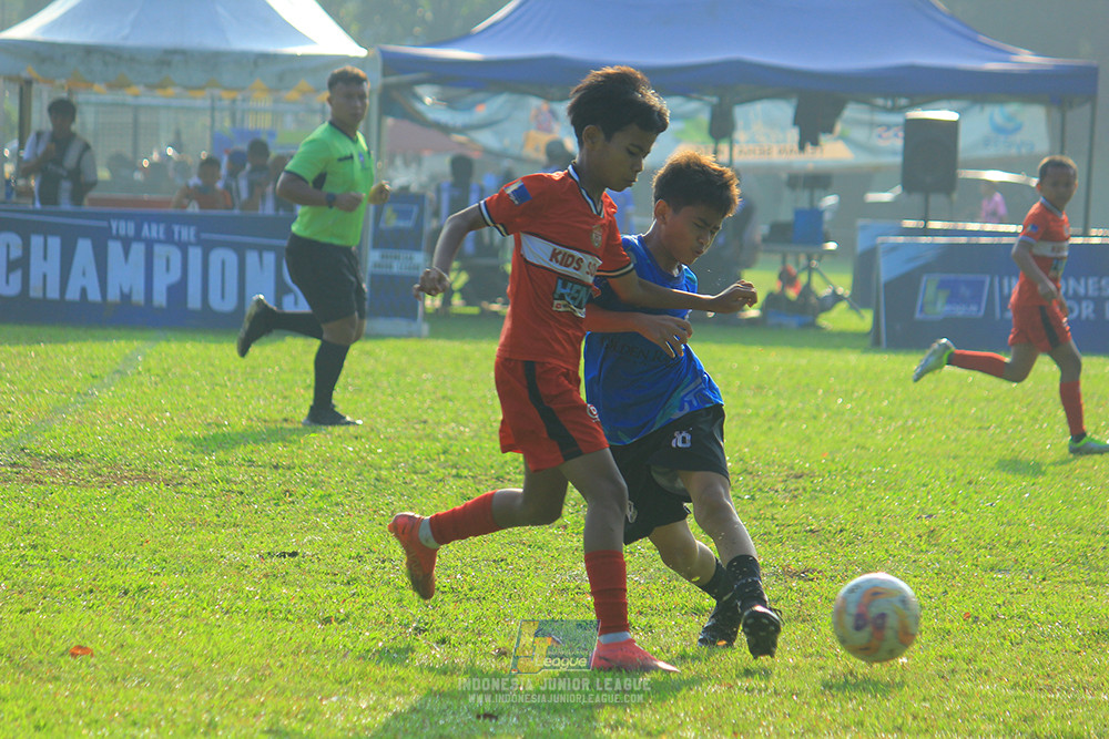 ijl u11 240526 steelford united vs kids soccer family