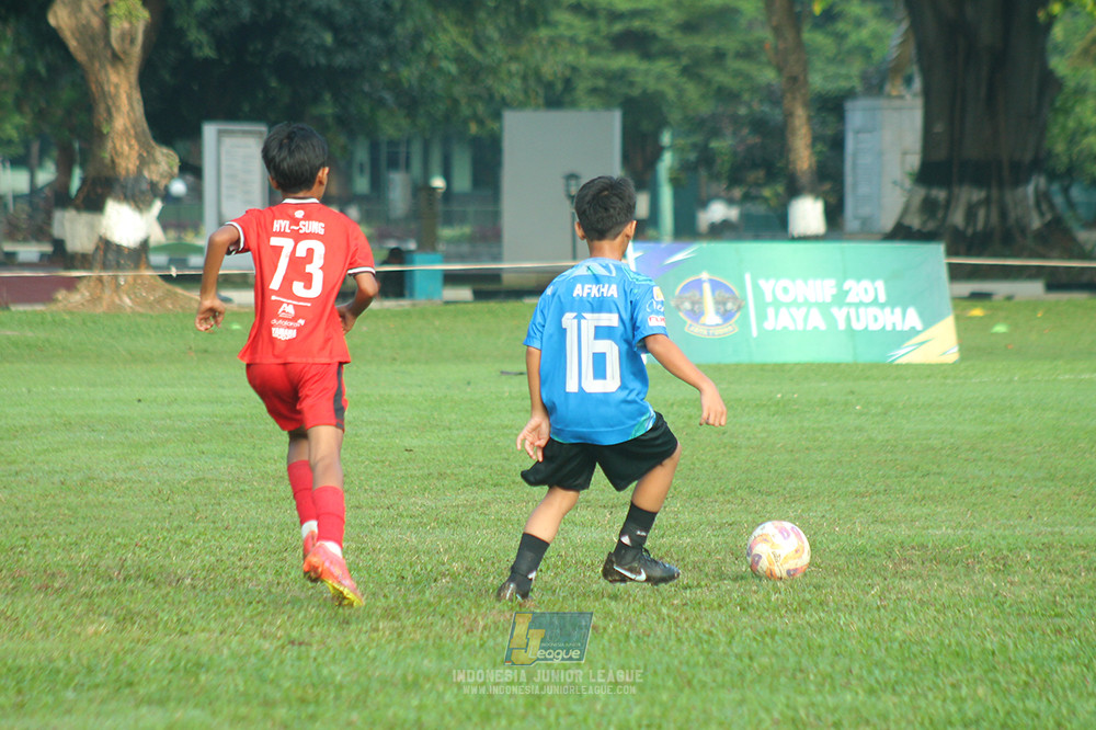 ijl u11 240526 steelford united vs kids soccer family