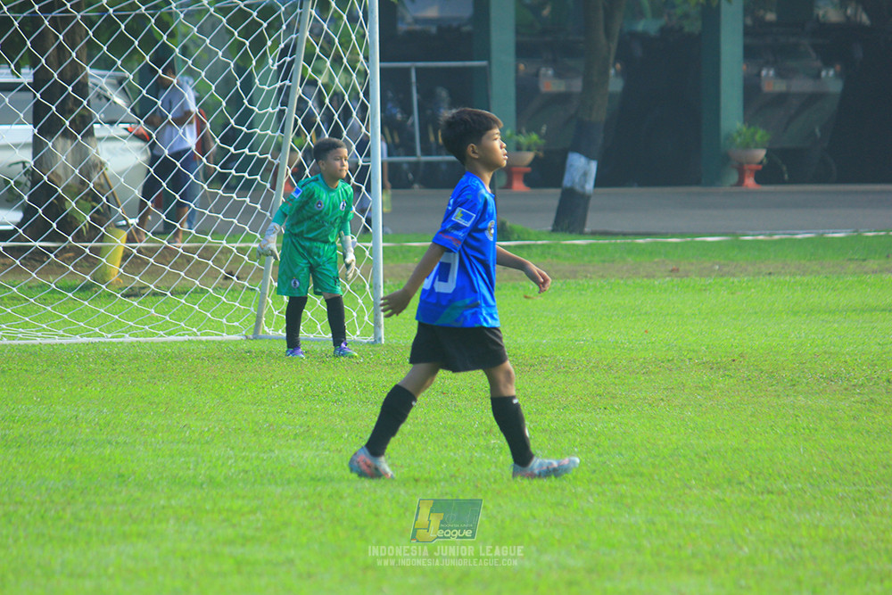 ijl u11 240526 steelford united vs kids soccer family