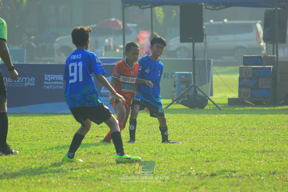 ijl u11 240526 steelford united vs kids soccer family