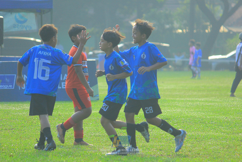 ijl u11 240526 steelford united vs kids soccer family