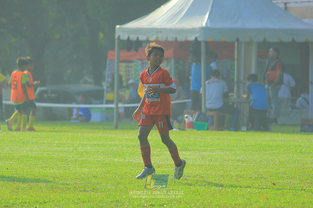 ijl u11 240526 steelford united vs kids soccer family