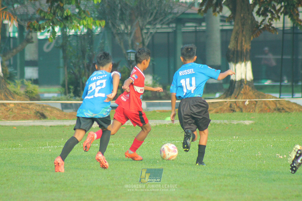 ijl u11 240526 steelford united vs kids soccer family