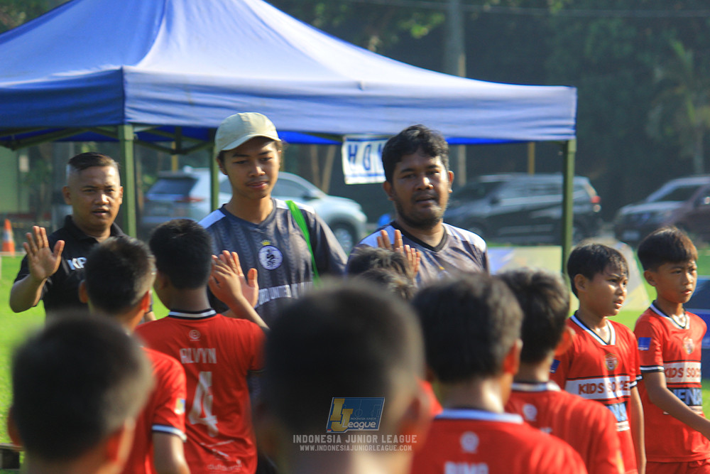 ijl u11 240526 steelford united vs kids soccer family