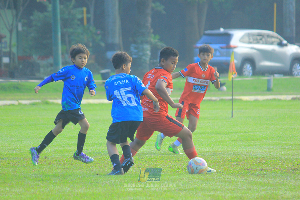 ijl u11 240526 steelford united vs kids soccer family