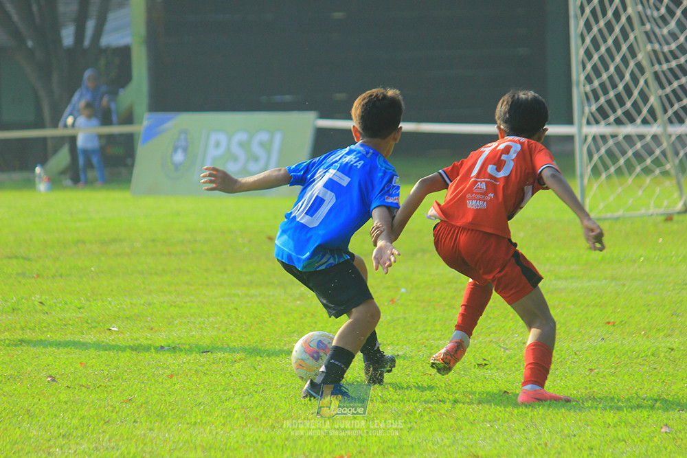 ijl u11 240526 steelford united vs kids soccer family