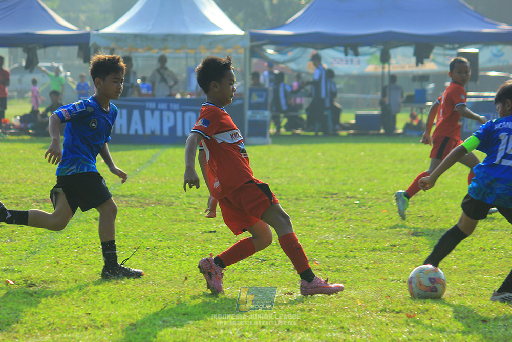 ijl u11 240526 steelford united vs kids soccer family