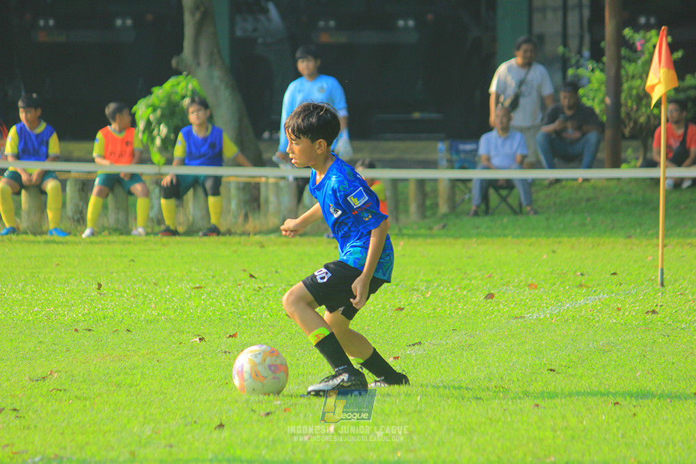 ijl u11 240526 steelford united vs kids soccer family