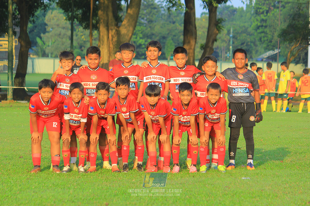 ijl u11 240526 steelford united vs kids soccer family