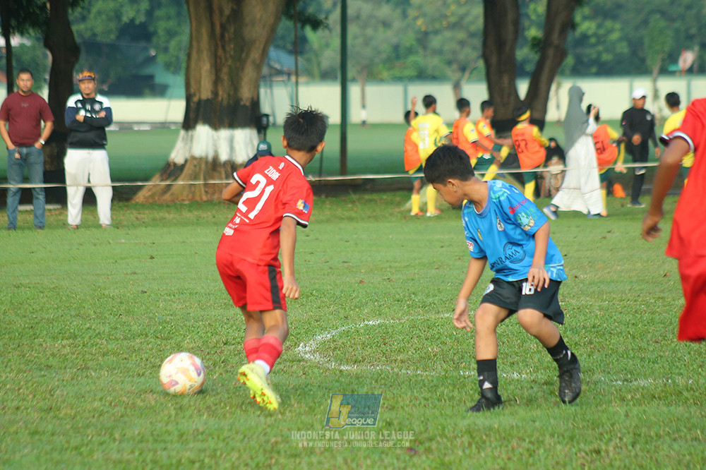 ijl u11 240526 steelford united vs kids soccer family