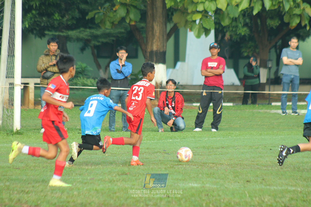ijl u11 240526 steelford united vs kids soccer family