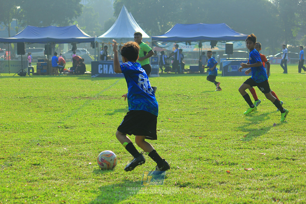 ijl u11 240526 steelford united vs kids soccer family