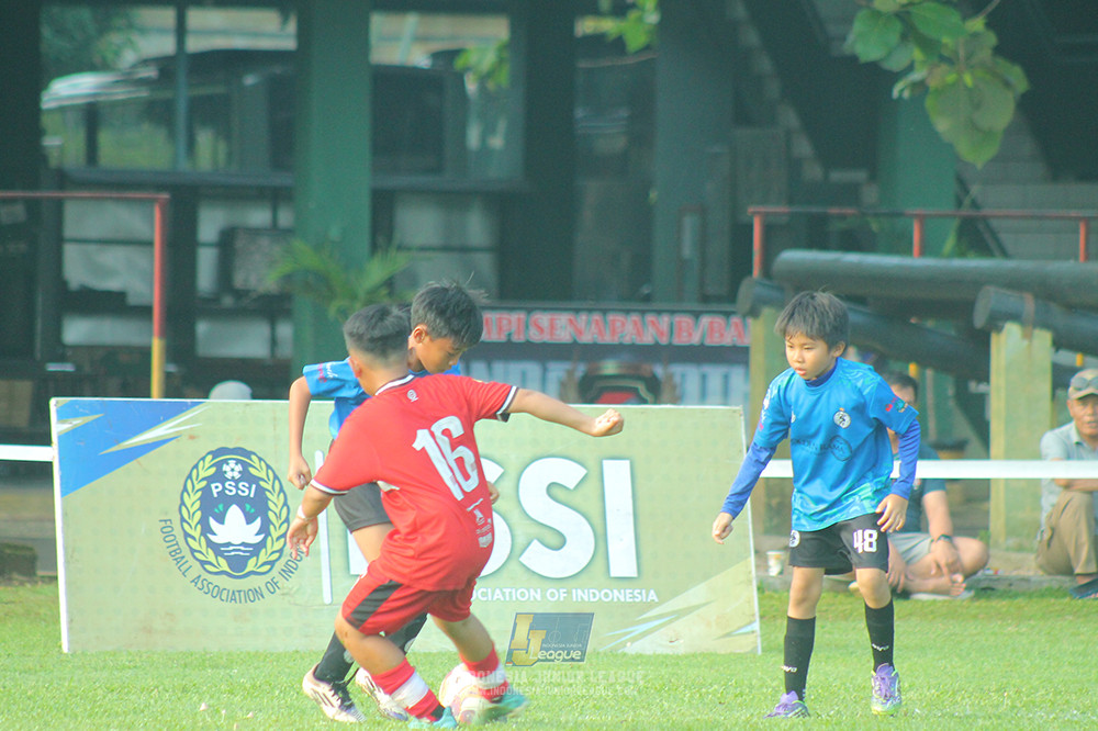 ijl u11 240526 steelford united vs kids soccer family