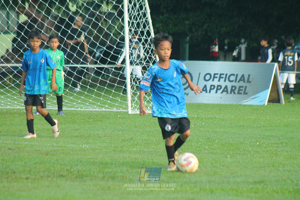 ijl u11 240526 steelford united vs kids soccer family