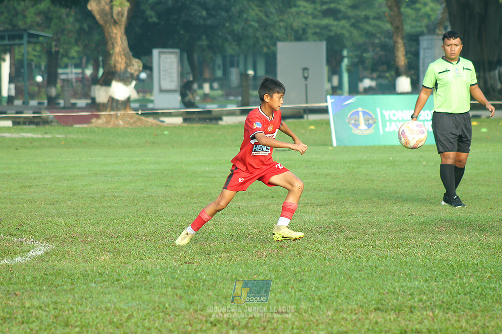ijl u11 240526 steelford united vs kids soccer family