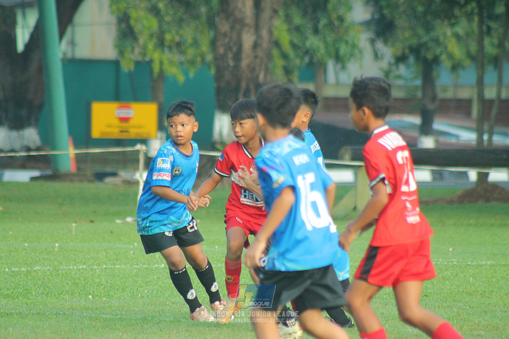 ijl u11 240526 steelford united vs kids soccer family