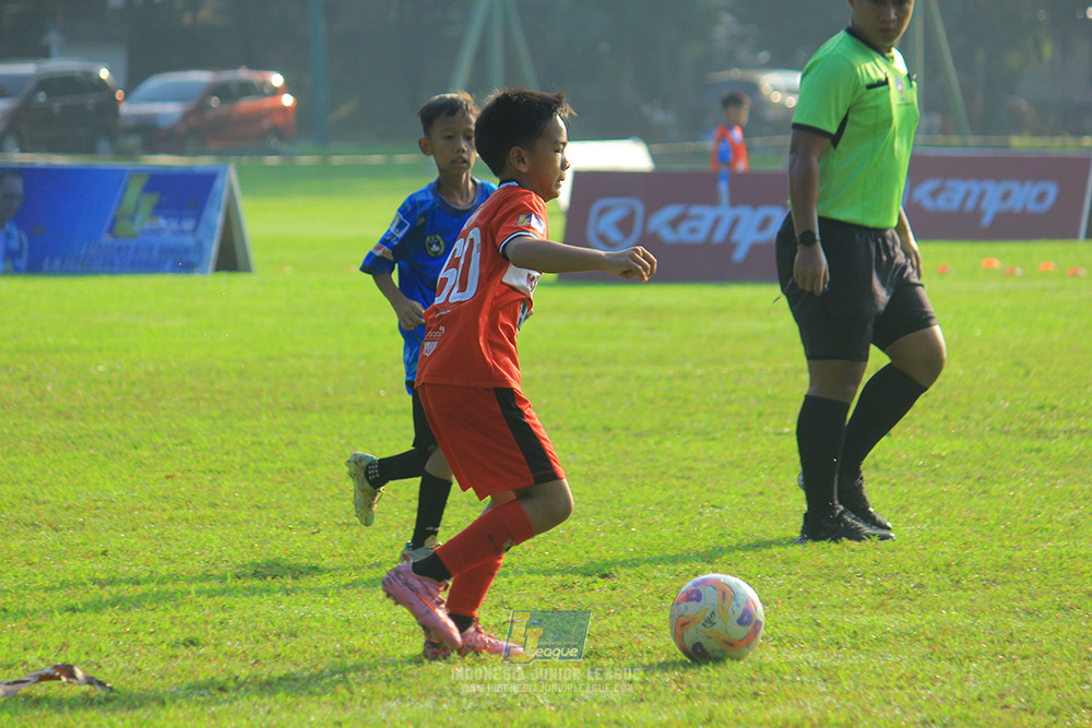ijl u11 240526 steelford united vs kids soccer family