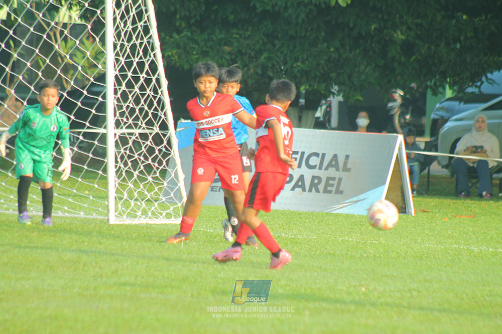 ijl u11 240526 steelford united vs kids soccer family