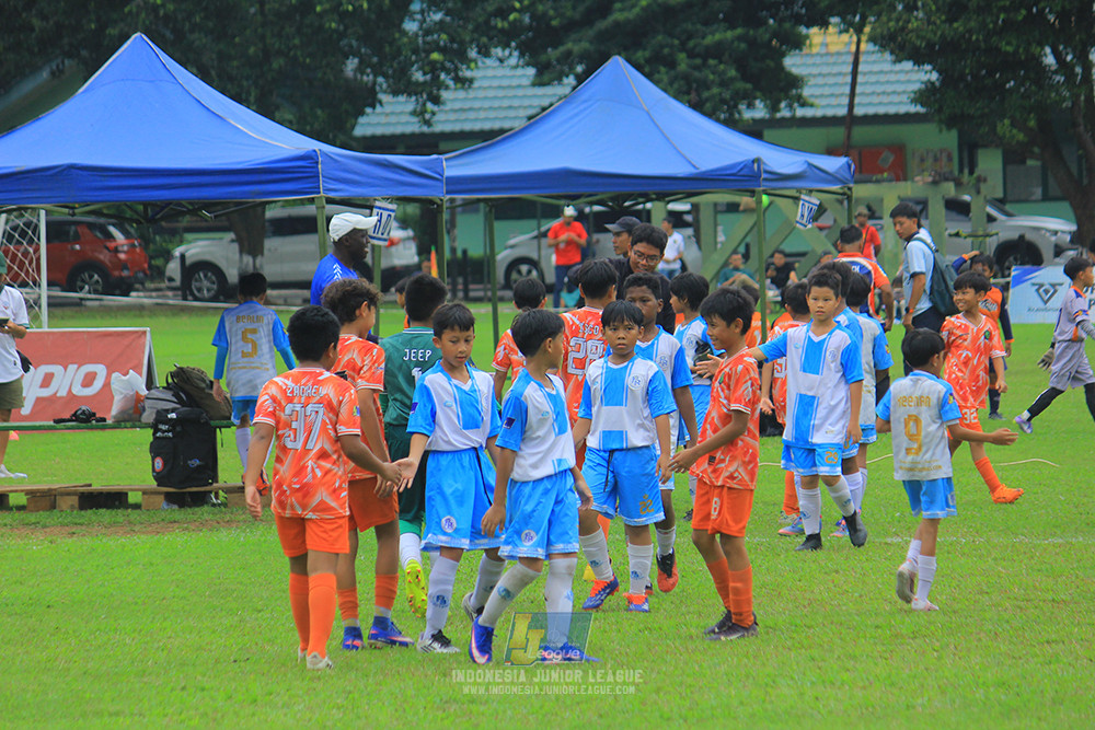 ijl u11 310526 proball football vs soccer future lab