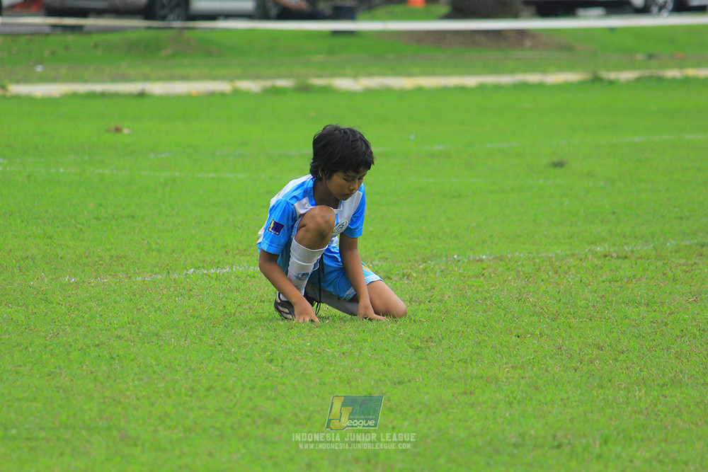 ijl u11 310526 proball football vs soccer future lab